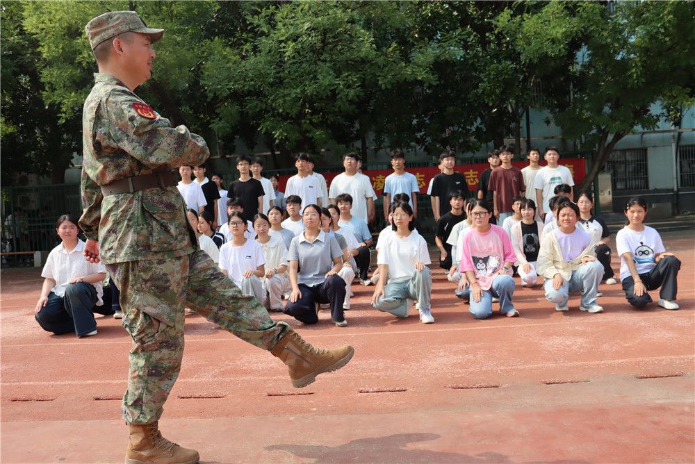 上好开学军训第一课